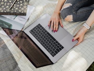 2025年企業(yè)海外上市首選：開(kāi)曼公司優(yōu)勢(shì)與架構(gòu)設(shè)計(jì)