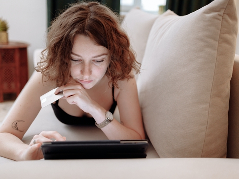 美國商標(biāo)有效期與續(xù)展指南:保持商標(biāo)活力的關(guān)鍵 美國商標(biāo)有效期與續(xù)展指南:保持商標(biāo)活力的關(guān)鍵