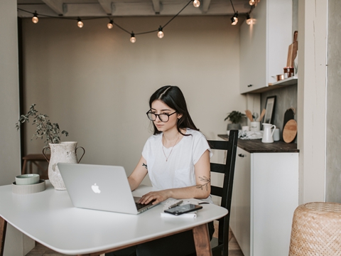 印尼法規(guī)復雜？專業(yè)代辦，安全可靠！